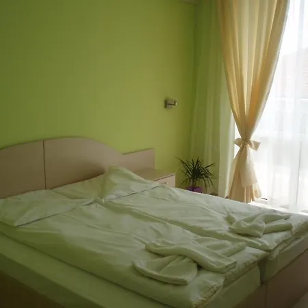 Niki House Gæstehus