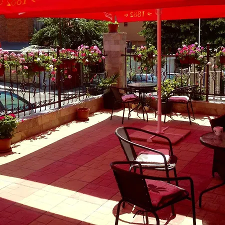 Niki House Gæstehus