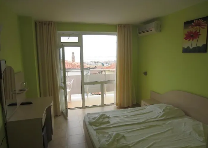 招待所 Niki House *